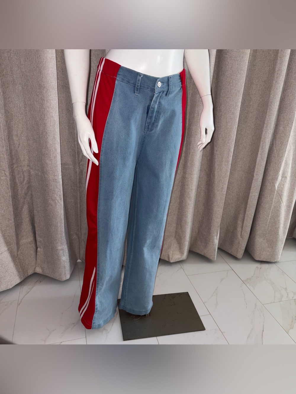 THRILL DENIM Two-Tone Red Side-Stripe Wide-Leg Jeans back pockets stretchy